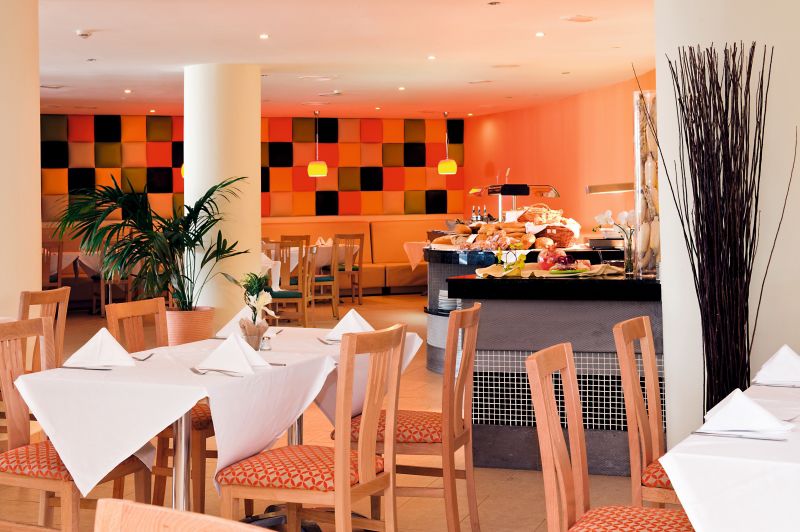 Flamingo Resort *