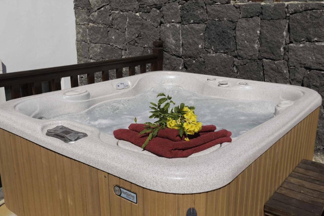 Azure - Lh122 By Now Ltd Villa Playa Blanca (Lanzarote)