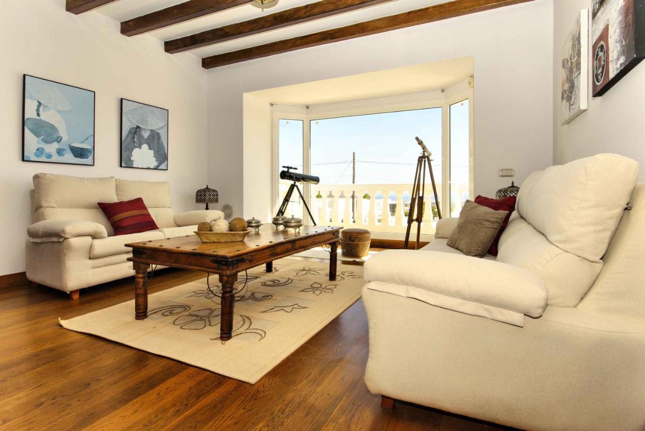 Loros Villa