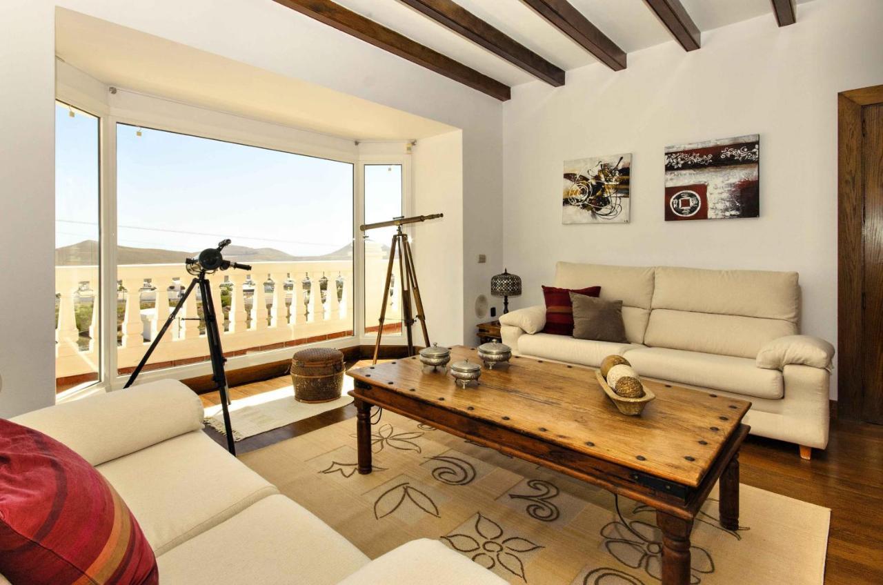 Loros Villa