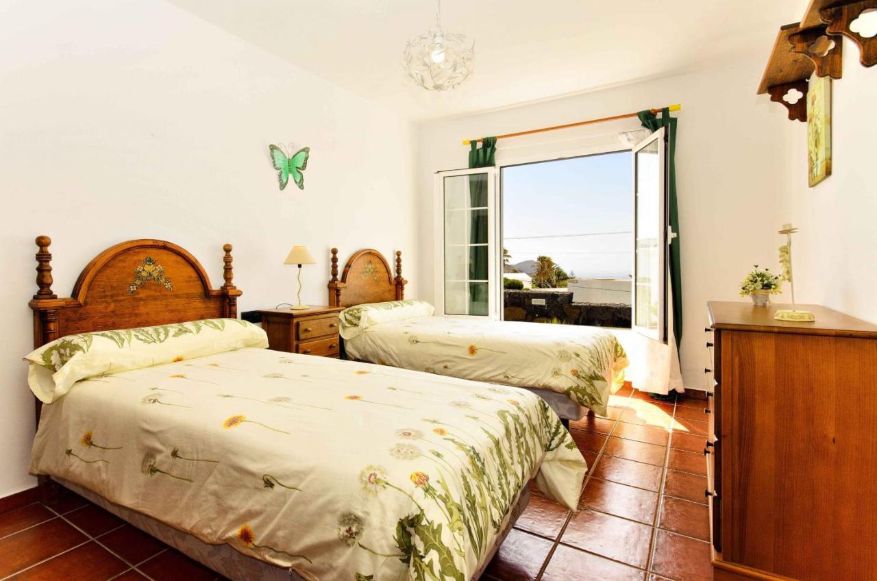 Loros Villa *