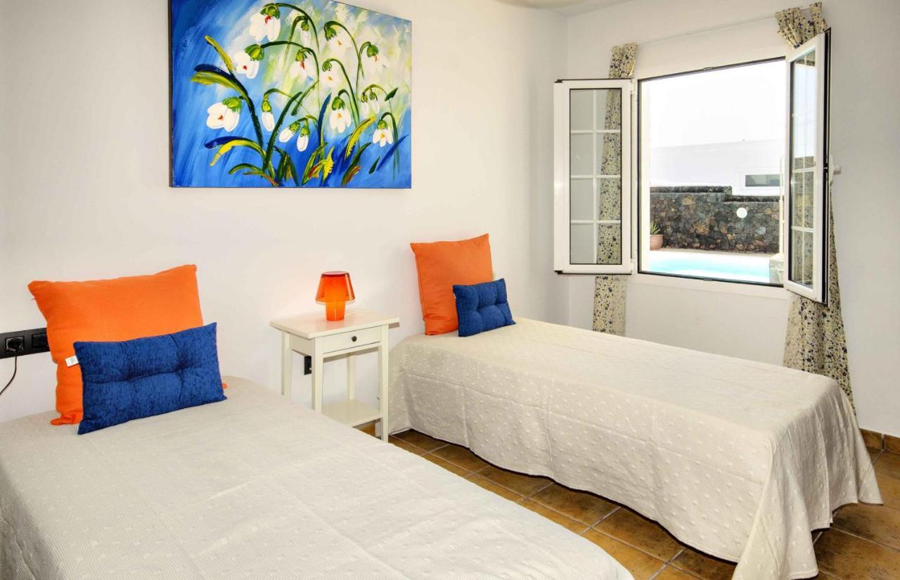 Loros Villa *