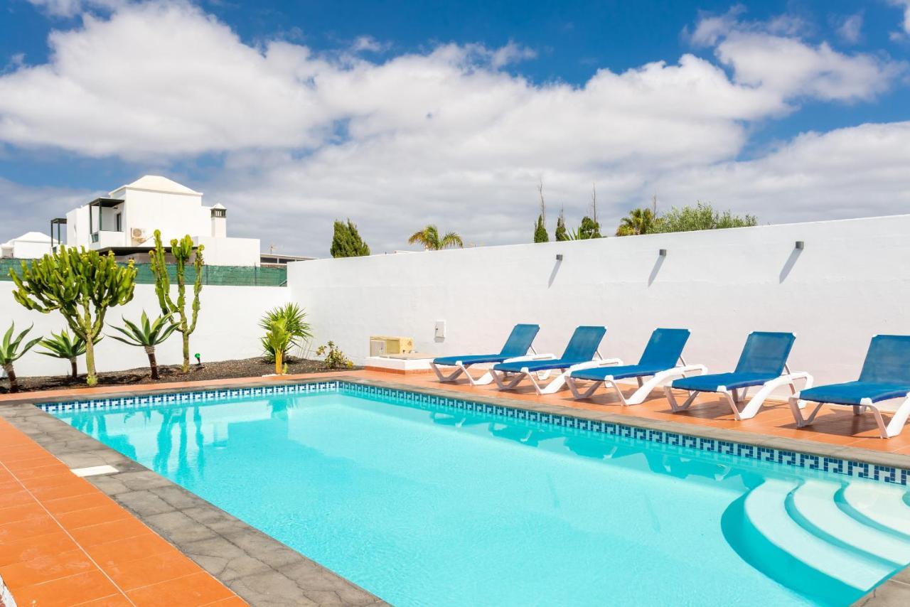 Aqua Playa Blanca * Playa Blanca (Lanzarote)