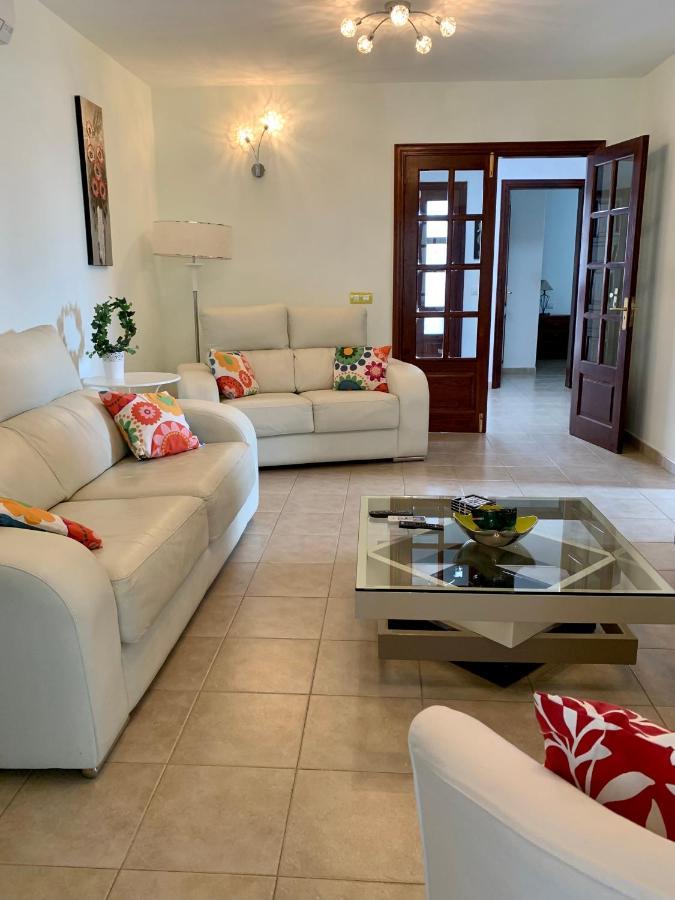Lovely Nico Playa Blanca, Hot Tub, Communal Pool Villa Playa Blanca (Lanzarote)