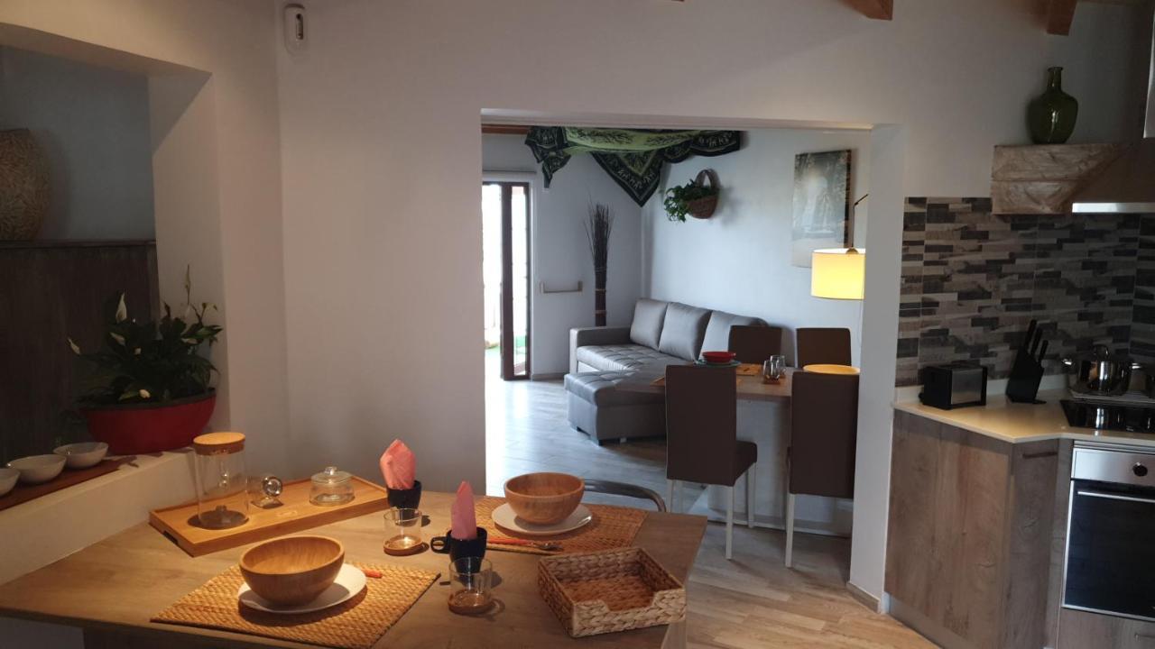 Apartment Corner