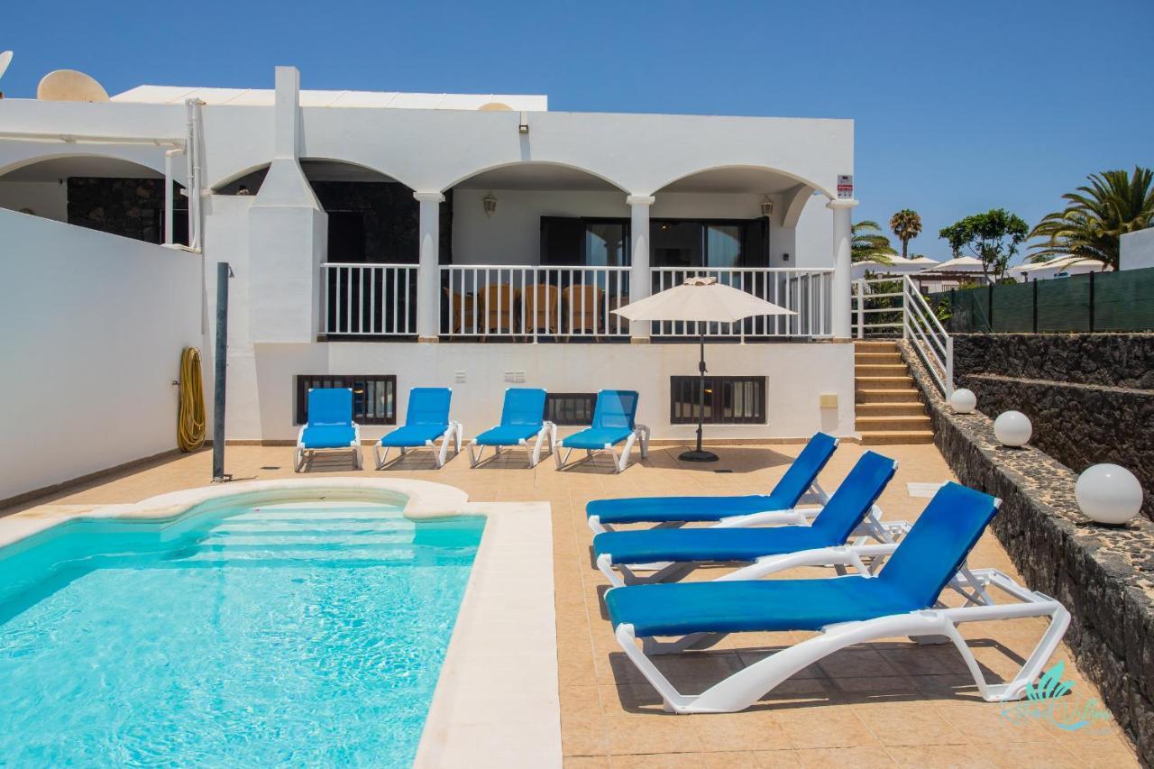 Stunning 6-bed In Villa *