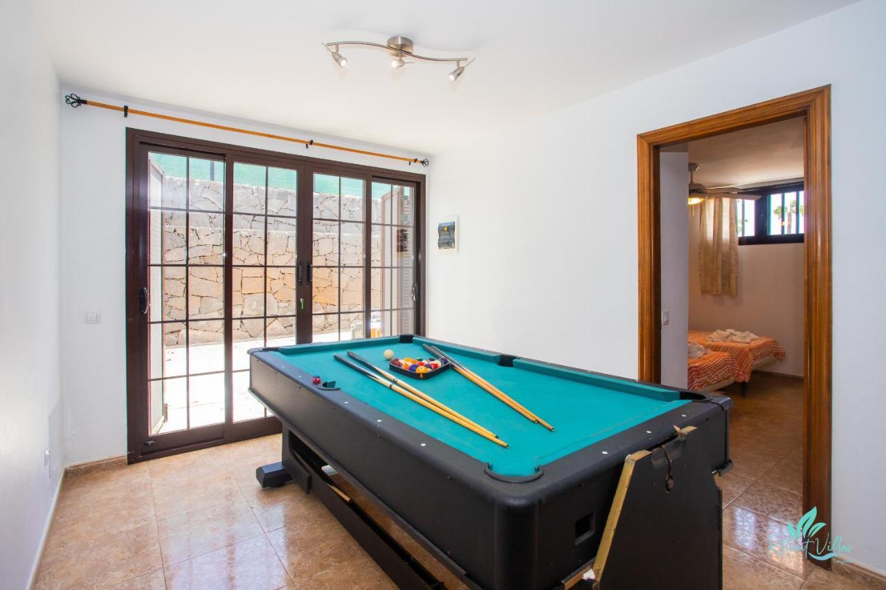 Villa Stunning 6-bed In *