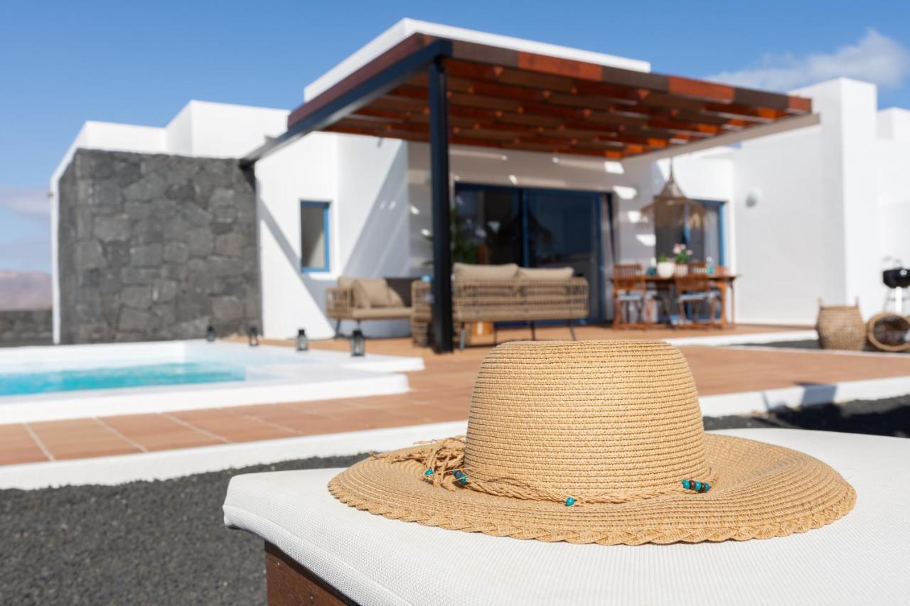 Villalia Famara Villa *