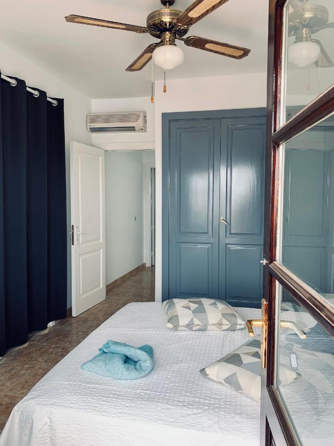 Lovely Casa Felicidad, Swimming Pool, Wifi X Private Garden Holiday home *