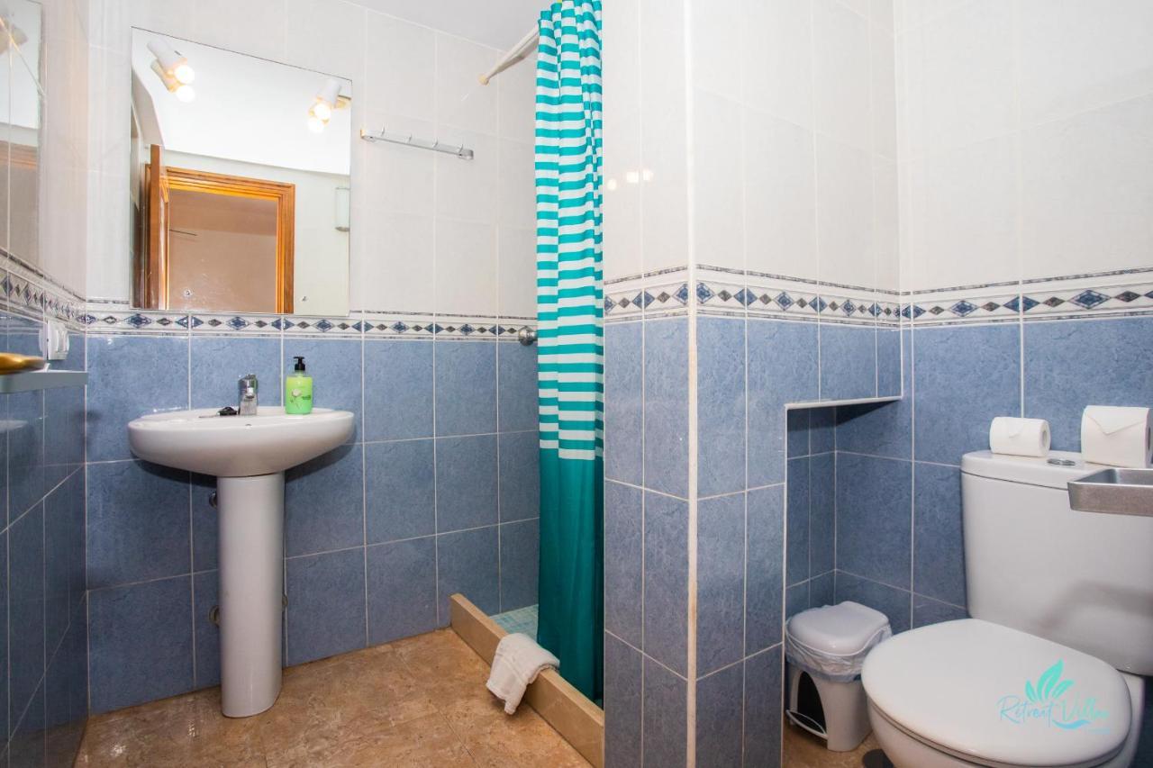 Stunning 6-bed In Villa Playa Blanca (Lanzarote)