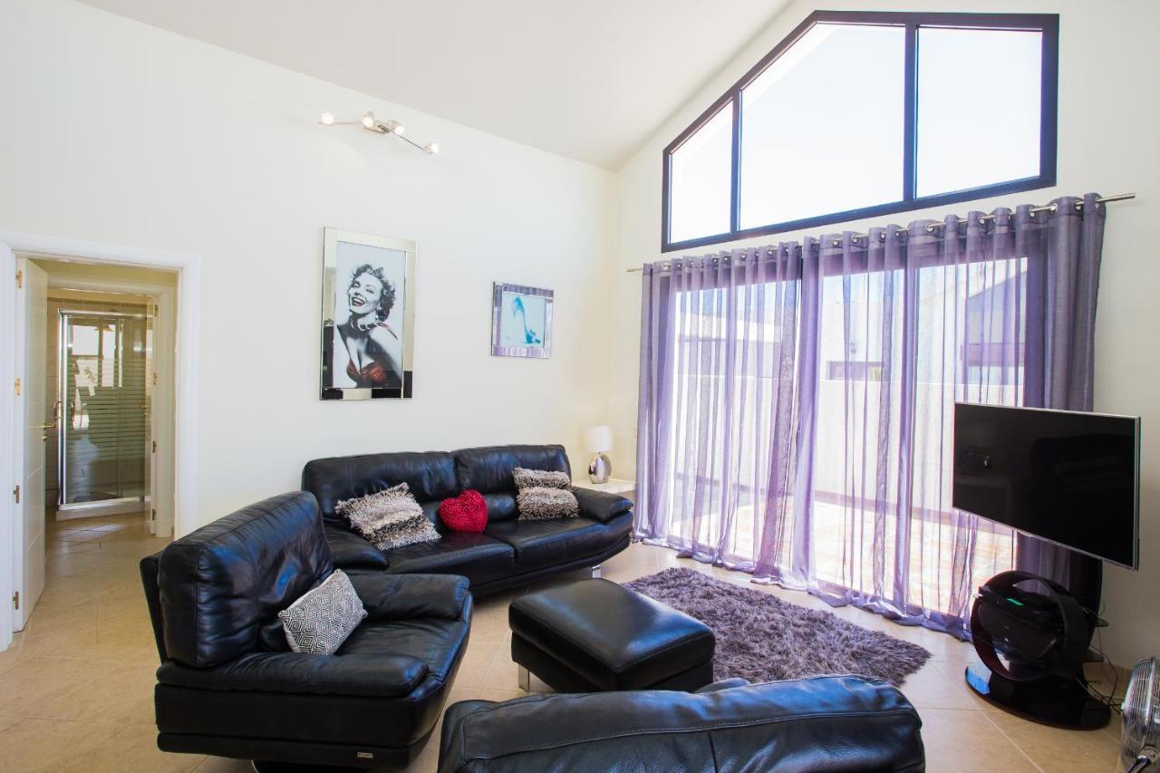 Beautiful 2-bed In Playa Blanca -rosa Blanca *