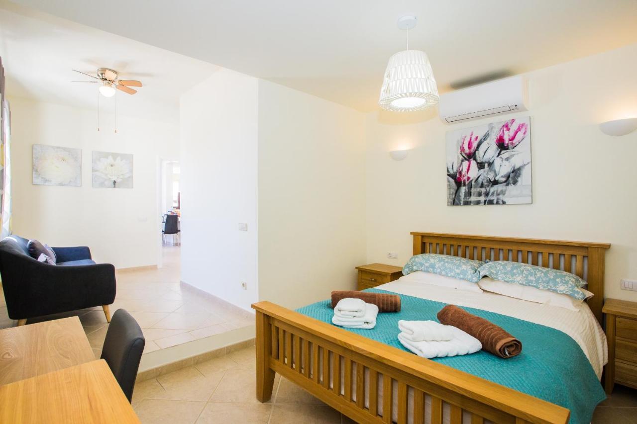 Beautiful 2-bed In Playa Blanca -rosa Blanca Villa *