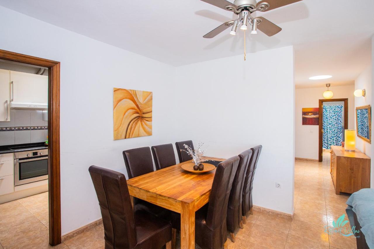 Stunning 6-bed In Playa Blanca (Lanzarote)