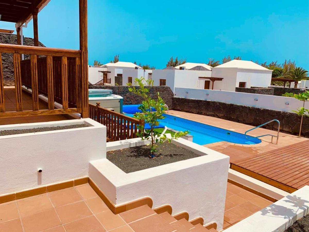 64, Vista Lobos, Private Heated Pool X Jacuzzi, Villa Playa Blanca (Lanzarote)