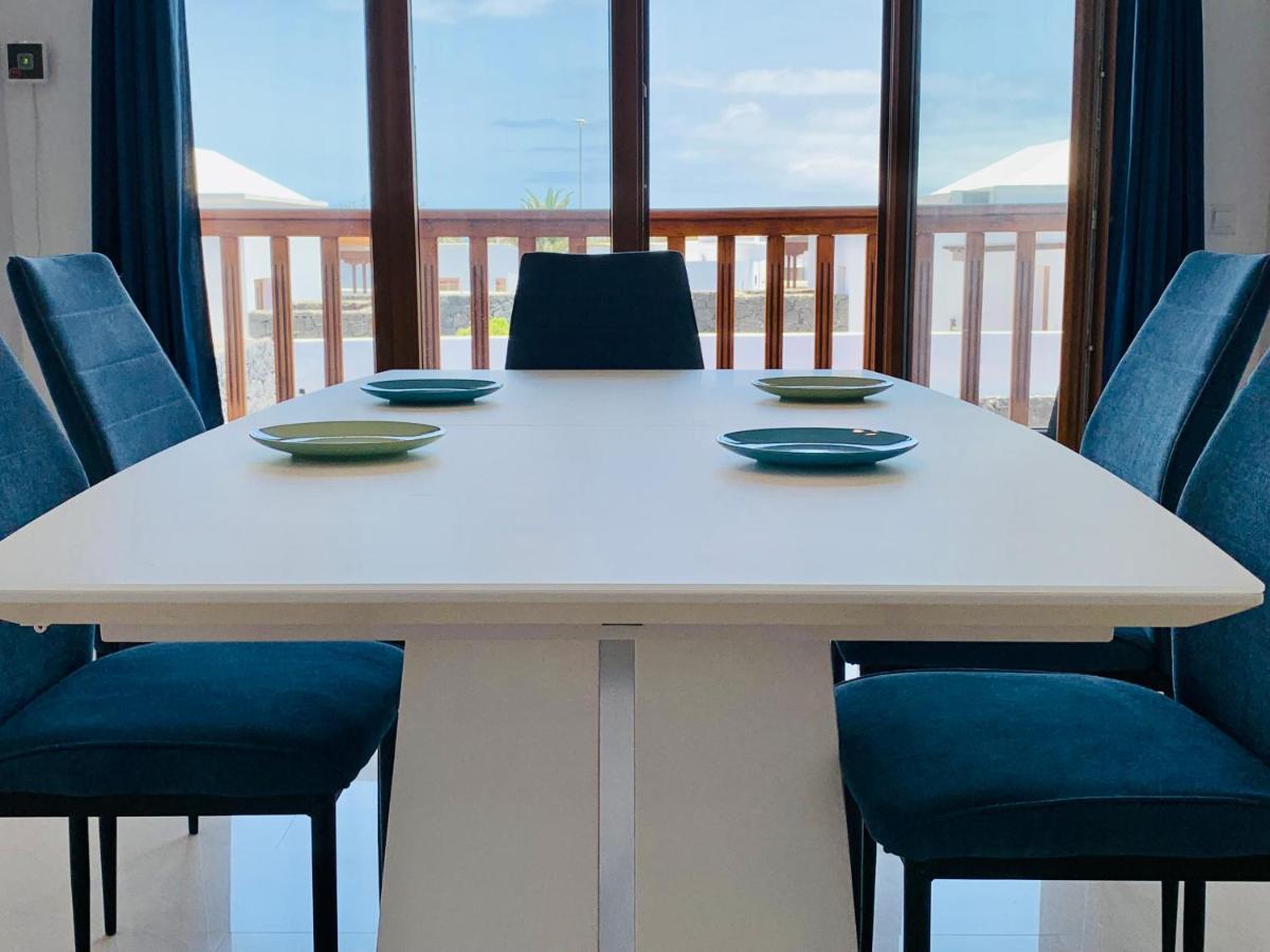 64, Vista Lobos, Private Heated Pool X Jacuzzi, Playa Blanca (Lanzarote)