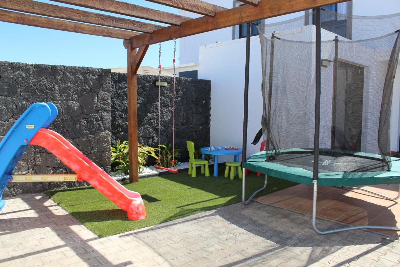 Clara Playa Blanca (Lanzarote)
