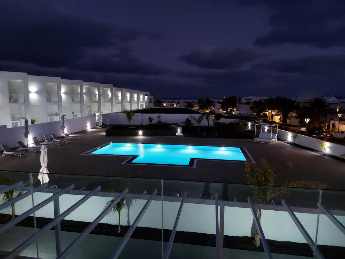 White Deluxe Apartment