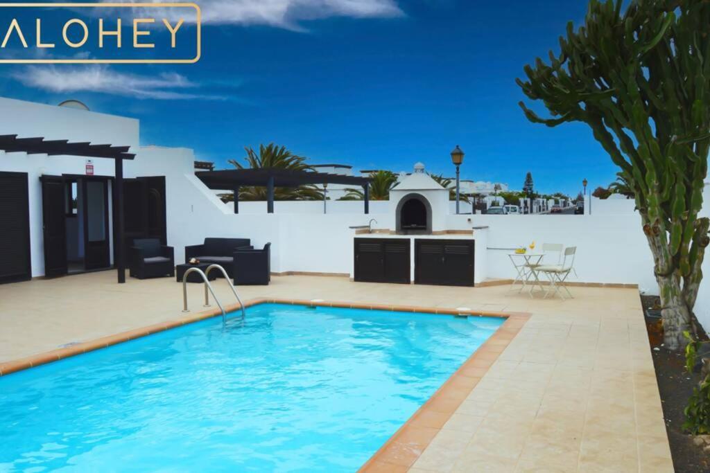 Timanfaya Heatable Pool, Afternoon Sun And Spacious Terrace Holiday home *