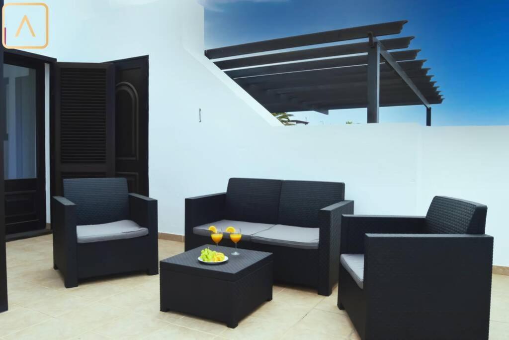 Timanfaya Heatable Pool, Afternoon Sun And Spacious Terrace Holiday home Playa Blanca (Lanzarote)