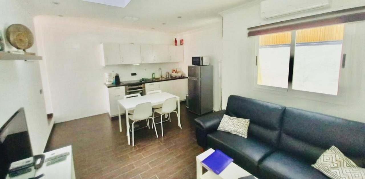 Casa Miro, Private Terrace, Bbq, Wifi And Air-con Сasa de vacaciones *