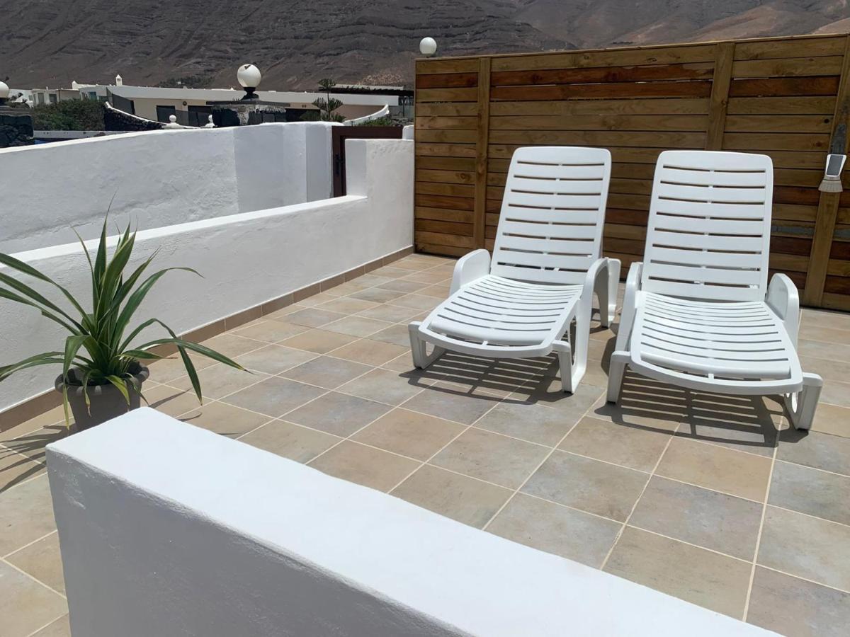 In Famara Teguise (Lanzarote)