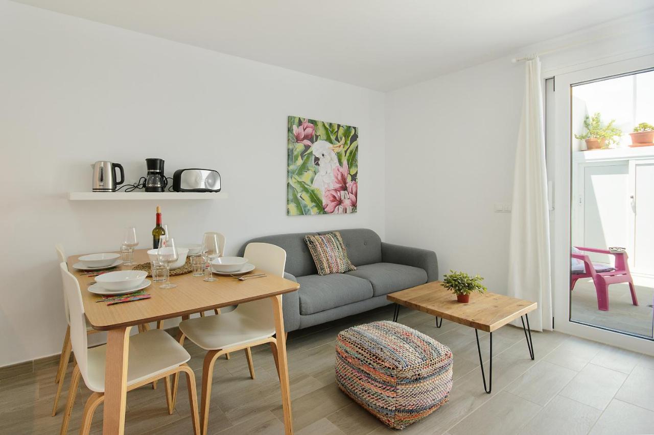 Purple Volcano Apartment, Free Access To The Fariones Sports Center * Puerto del Carmen (Lanzarote)