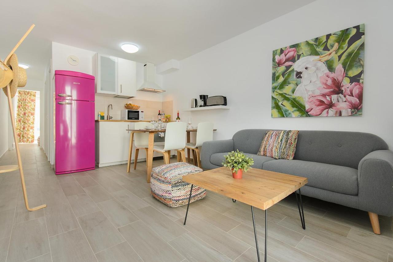 Purple Volcano Apartment, Free Access To The Fariones Sports Center Apartment Puerto del Carmen (Lanzarote)
