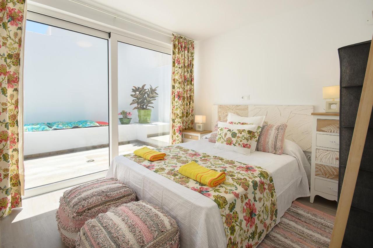 Purple Volcano Apartment, Free Access To The Fariones Sports Center * Puerto del Carmen (Lanzarote)