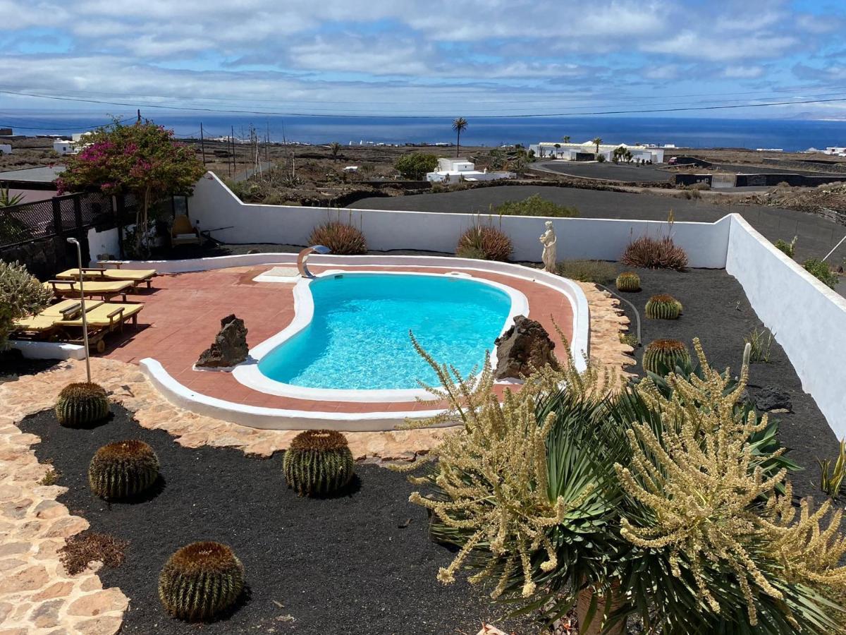 Casa Camelio *