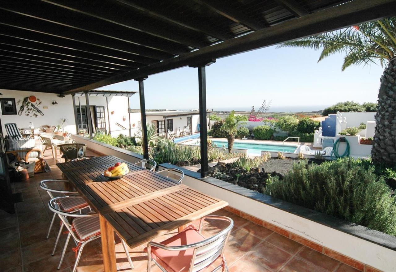 Villa El Volcan Mácher