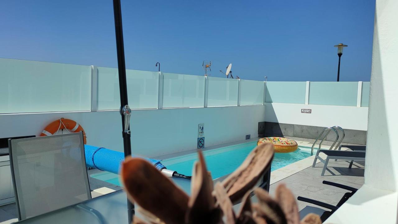 La Asomada, Villa *
