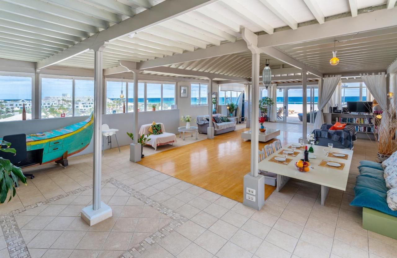 Ocean View Penthouse - Location - 100m To The