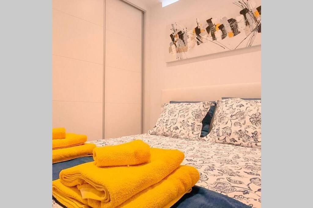 Air Conditioned 2 Bedroom Poolside Free Wifi Tv Package Includes Uk And European Channels Free On Street Parking Bright And Modern With Fridge Freezer And Washing Machine Apartment
