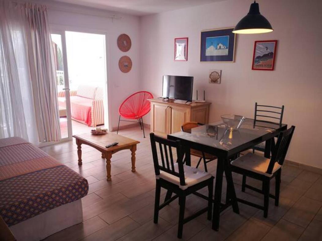 Comfortable Cleo With Large Terrace Apartamento