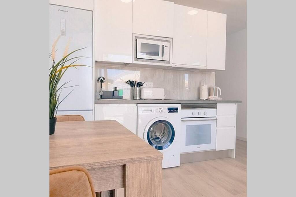Air Conditioned 2 Bedroom Poolside Free Wifi Tv Package Includes Uk And European Channels Free On Street Parking Bright And Modern With Fridge Freezer And Washing Machine *