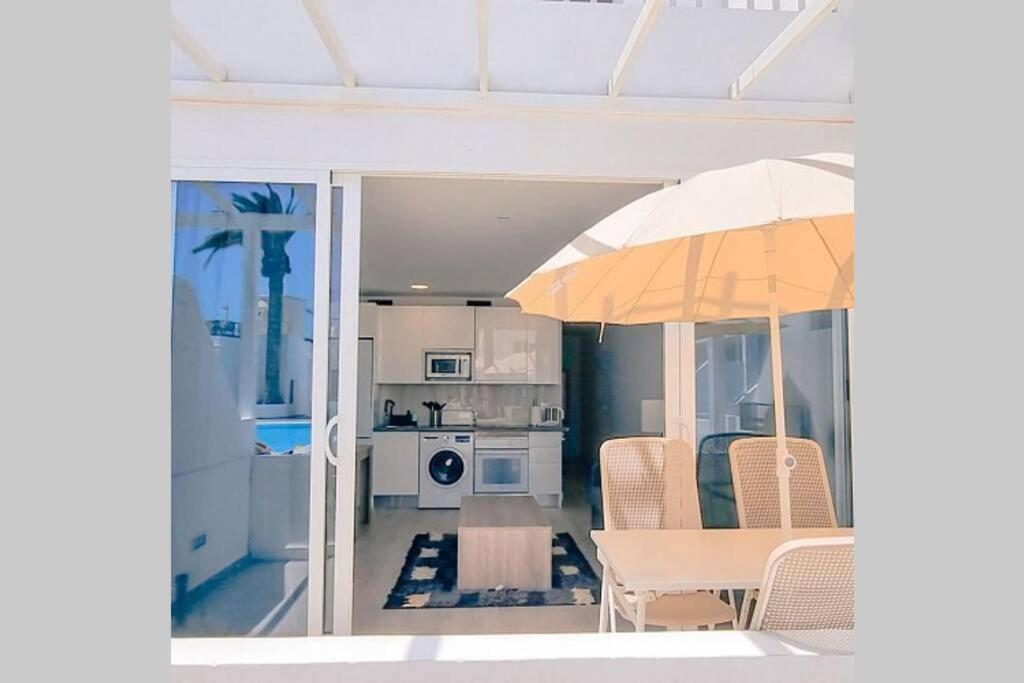 Air Conditioned 2 Bedroom Poolside Free Wifi Tv Package Includes Uk And European Channels Free On Street Parking Bright And Modern With Fridge Freezer And Washing Machine Apartment