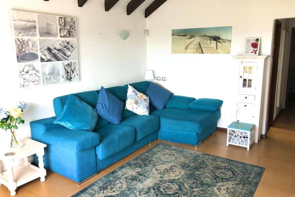 2 Bedroom Front Line Puerto Del Carmen Villa *