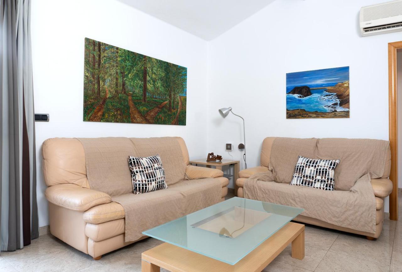 Eris Villa *