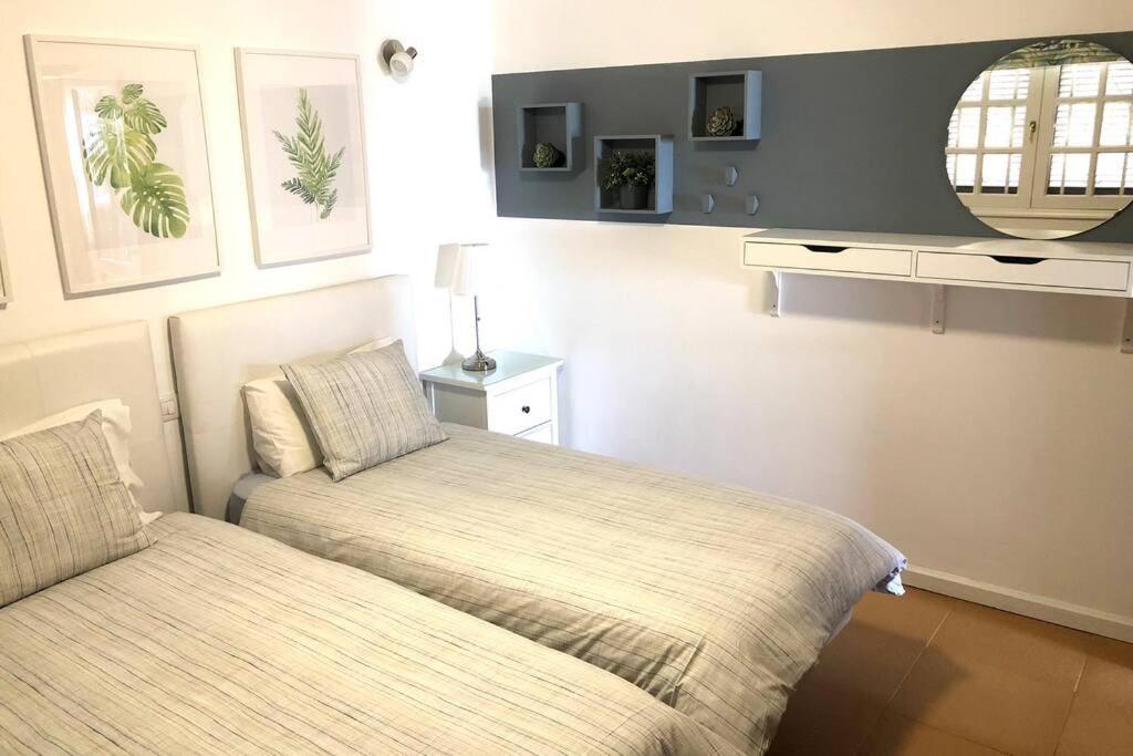 Villa 2 Bedroom Front Line Puerto Del Carmen *