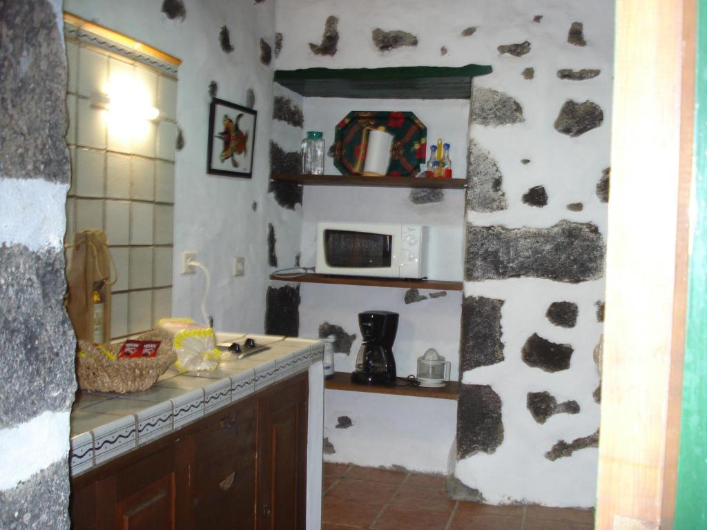 Casa Rural El Alpende * El Islote