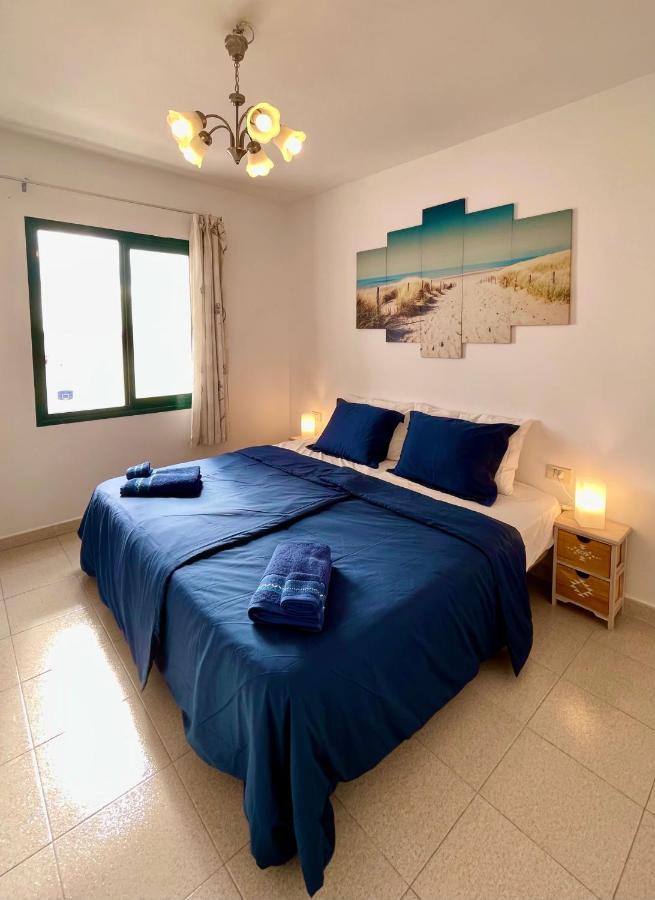 Cozy And Sunny Over The Rooftops * Puerto del Carmen (Lanzarote)