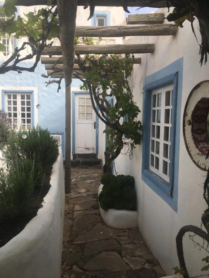 Brisas Complex, 104