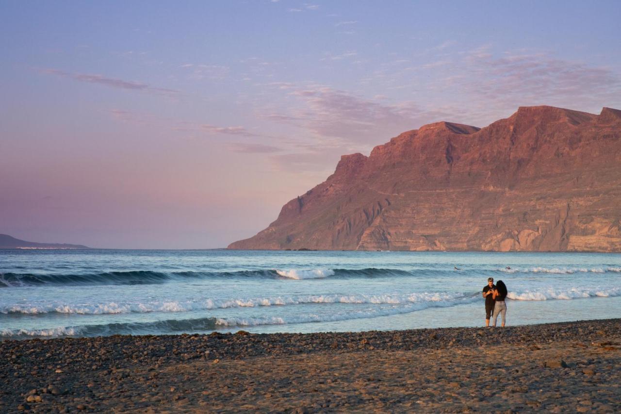 Sun, Relax & Lava, Free Wifi 600mb, Bbq Holiday home Tinajo