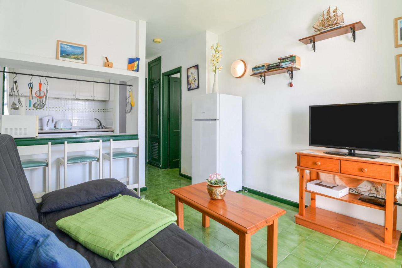 Apartamento Mimosas. Bajo Con Wifi. Piscinas Comunitarias *