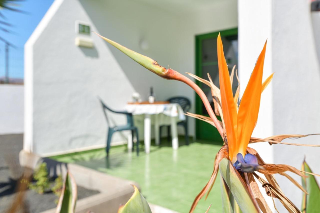 Apartamento Mimosas. Bajo Con Wifi. Piscinas Comunitarias Tías