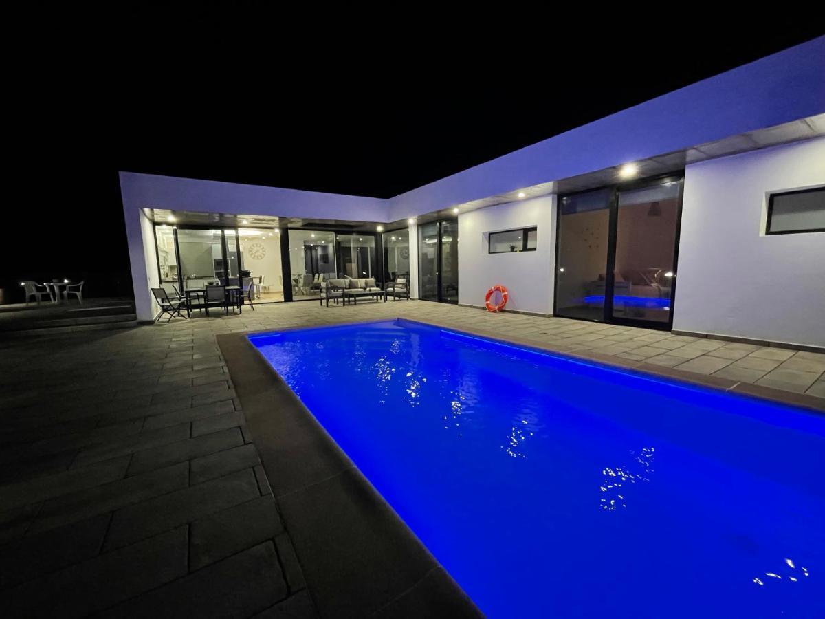 Eslanzarote Tony, Heated Pool, Jacuzzi