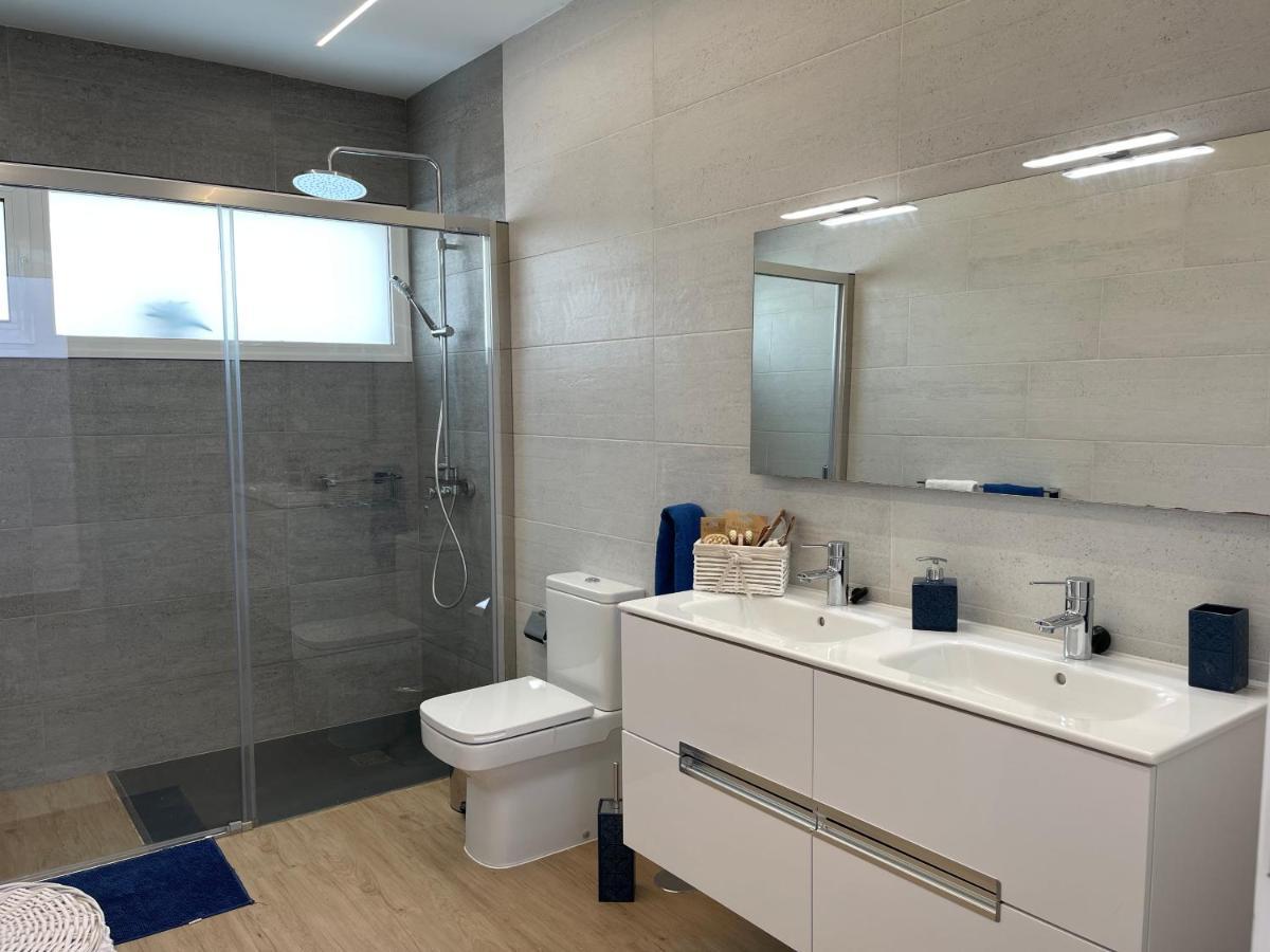 Eslanzarote Tony, Heated Pool, Jacuzzi Villa La Costa