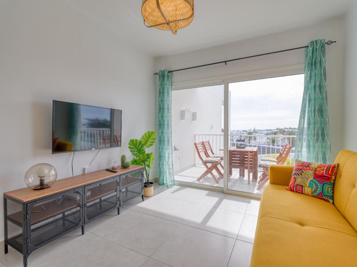 Homeforguest Sunset Senator With Pool And Terrace In Apartamento Costa Teguise