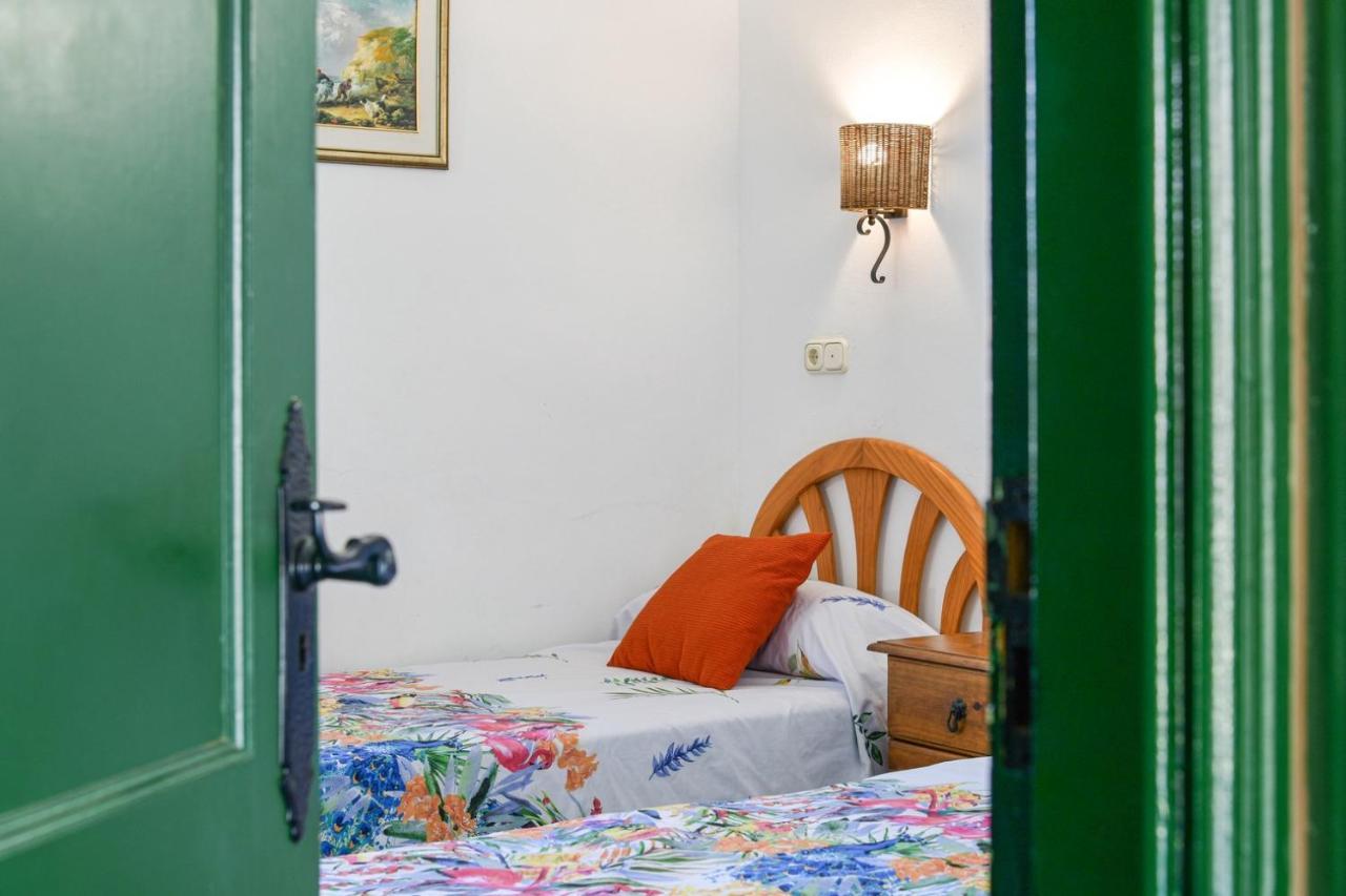 Apartamento Mimosas. Bajo Con Wifi. Piscinas Comunitarias