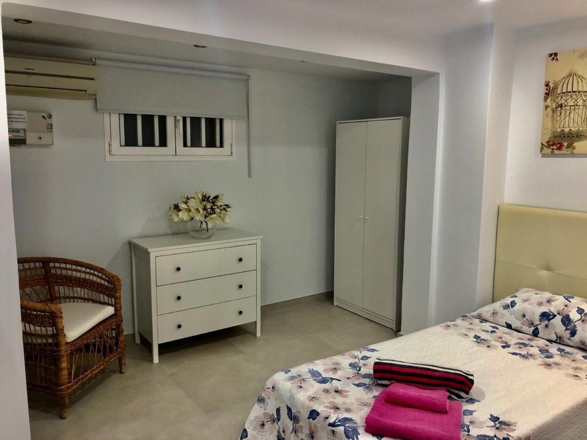 Happy Days Apartment *